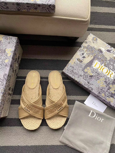 Dior Slippers Wmns ID:202106d272
